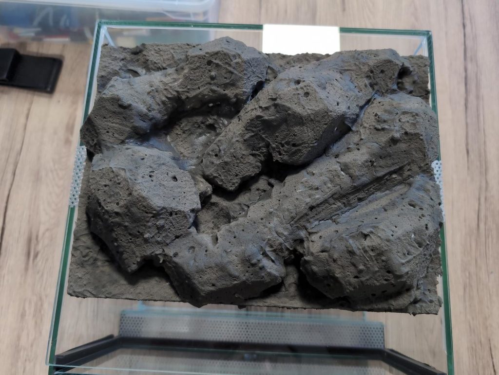 Background Making: Tile Glue Coverage 3